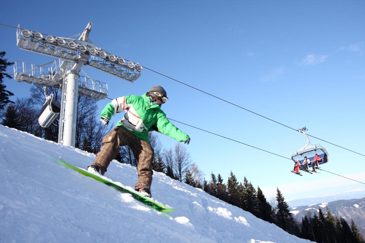 Pohorje Village Wellbeing Resort - Forest Apartments Videc Hocko Pohorje Bagian luar foto